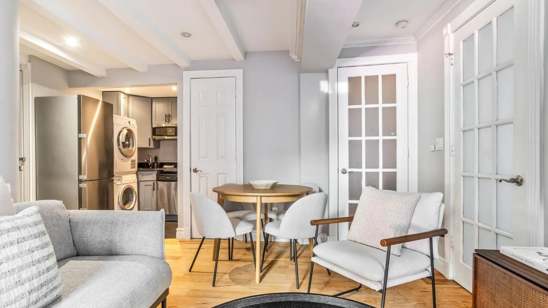Stylish Midtown 2Bed 1Bth Apartment In The Heart Of Midtown Manhattan New York