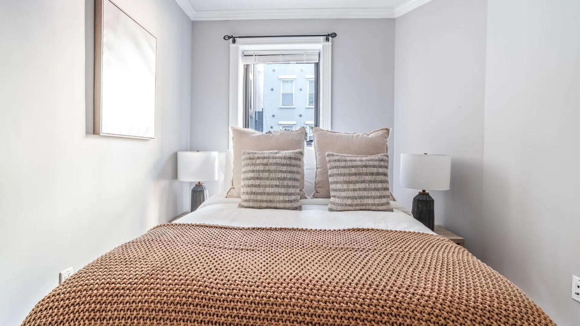 Stylish Midtown 2Bed 1Bth Apartment In The Heart Of Midtown Manhattan New York